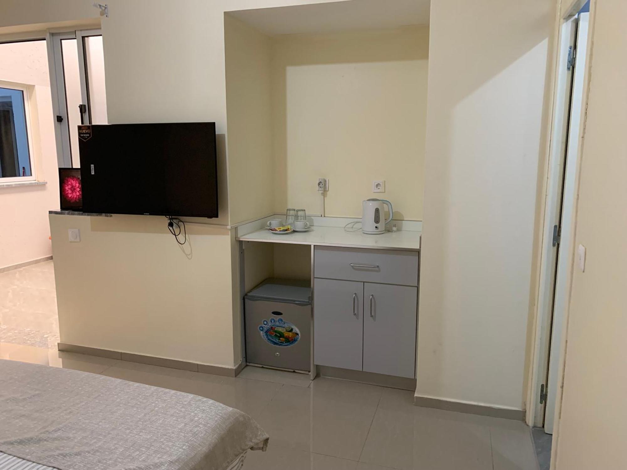 J Martins Apart Hotel Tarrafal  Εξωτερικό φωτογραφία